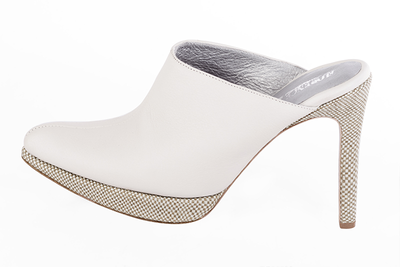 Off white women's clog mules. Tapered toe. Very high slim heel with a platform at the front. Profile view - Florence KOOIJMAN